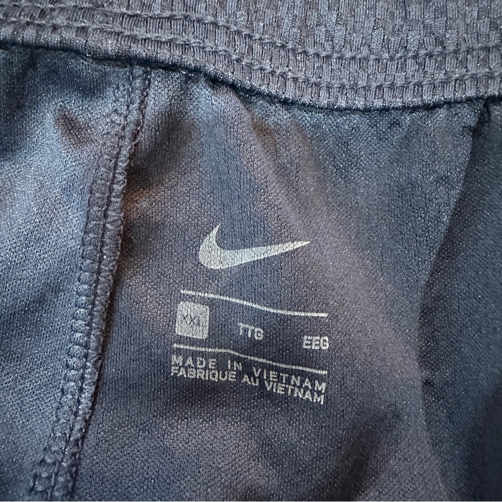 University of Illinois Nike Shorts - Picture 6 of 10